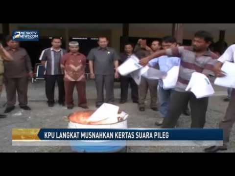 KPU Langkat Musnahkan Kertas Suara Pileg