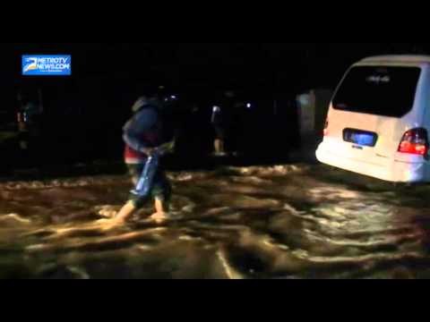 Banjir Bandang, Akses Pantura Situbondo Lumpuh