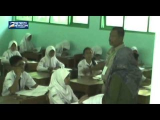 Guru dan Siswa Bingung, Soal UN Dobel