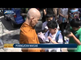 Ratusan Anak Ikuti Ritual Pindapata Tri Suci Waisak