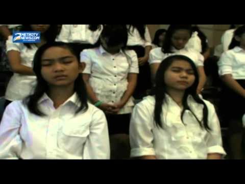 Jelang UN, Siswa SD di Manado Gelar Doa Bersama