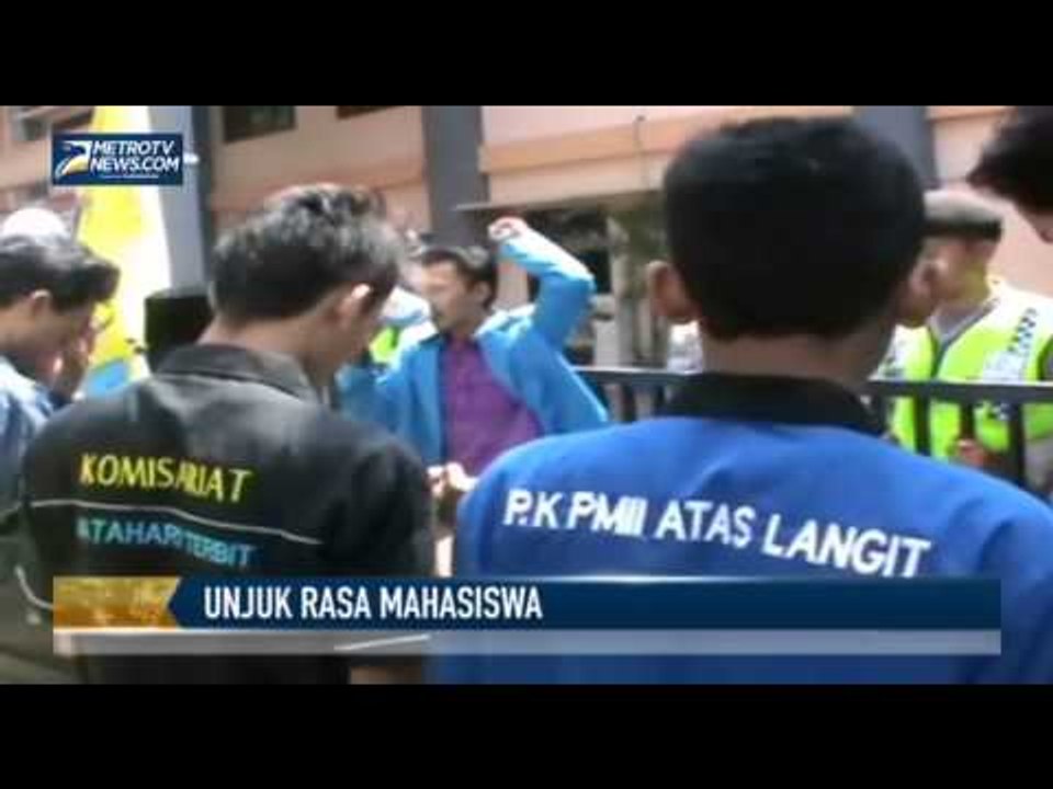 Unjuk Rasa Mahasiswa Tolak Komersialisasi Pendidikan