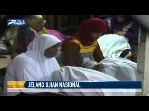 Tangis Haru Siswa Warnai Istigosah Jelang UN