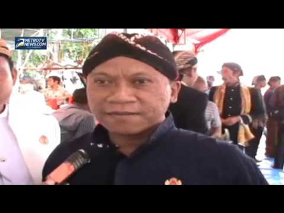Tradisi Berebut Gunungan di Bojonegoro