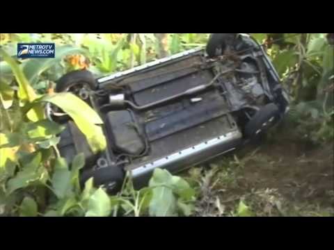 Mobil Terjun Ke Jurang, Lima Penumpang Selamat dari Maut