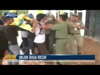 Tải video: Unjuk Rasa Mahasiswa di Kantor Disdik Ricuh