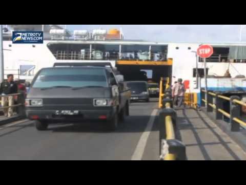 Jelang Awal Puasa Pelabuhan Ketapang Mulai Dipadati Arus Mudik