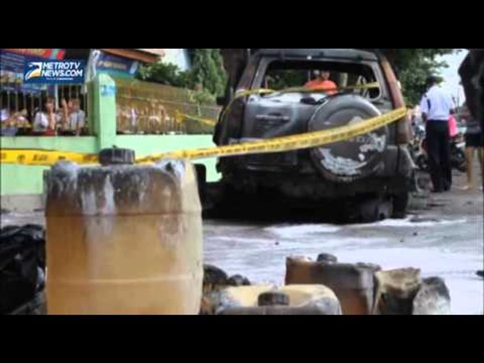 Mobil Bermuatan BBM Ilegal Hangus Terbakar