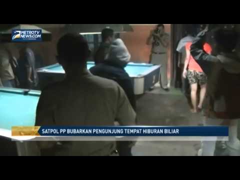 Satpol PP Bubarkan Pengunjung Tempat Hiburan Biliar