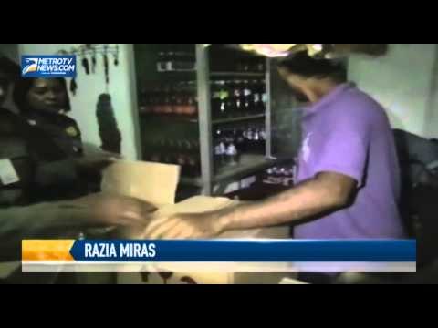 Razia Jelang Ramadan, Petugas Amankan Ratusan Botol Miras Ilegal
