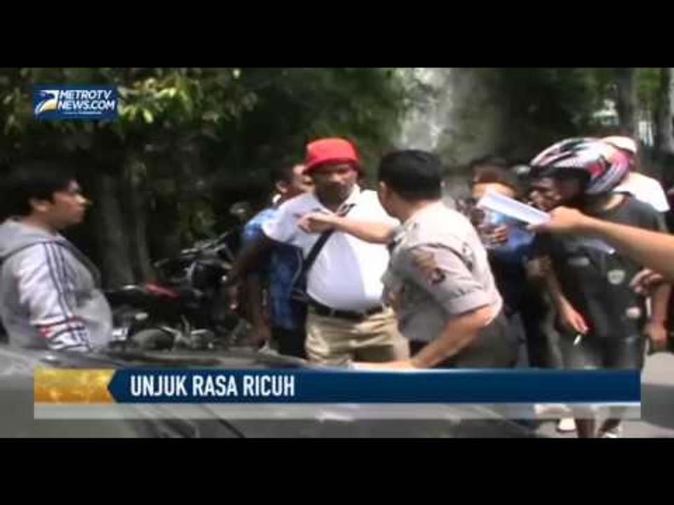 Unjuk Rasa di Polresta Medan Berlangsung Ricuh
