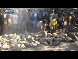Warga Desa Sie Blokade Jalan, Lalulintas Lumpuh Total