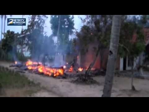 Video Terbakarnya Ratusan Rumah Akibat Bentrokan Warga di Lampung