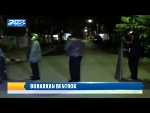 Bubarkan Bentrok, Polisi Malah Dilempari Batu