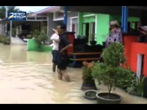 Sungai Meluap, Puluhan Rumah Terendam Banjir