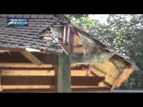 Monumen World Peace Gong di Ciamis Nyaris Ambruk Tak Terawat