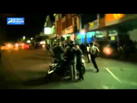 Bus Pembawa Suporter PERSIS Solo Dilempari Batu