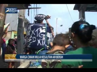 Dilanda Kekeringan, Warga Cimahi Rebutan Air Bersih