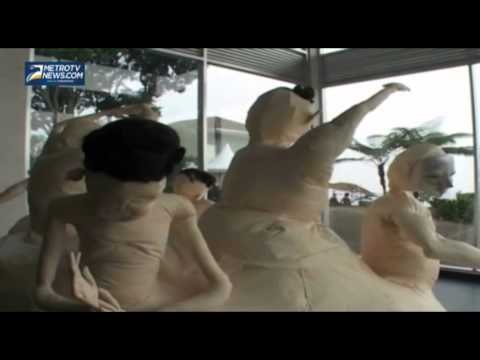 Seniman Asing Kritik Kapitalisme di Indonesia Lewat Karya Patung dan Lukisan