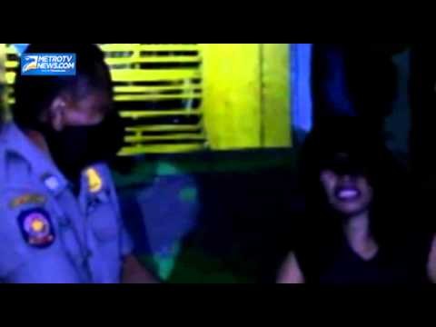 Seorang Pria Hidung Belang Berusaha Kabur ketika Dirazia