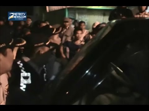 Menolak Ditertibkan, Pedagang Ini Tabrak Petugas