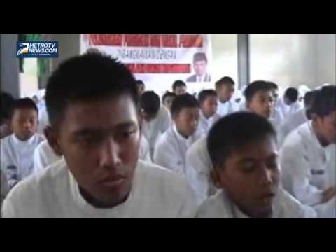 Ponpes Gelar Nobar dan Doa Bersama Pelantikan Jokowi JK