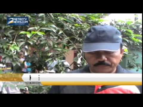 Pemuda Stres Bantai Tetangga, 1 Tewas