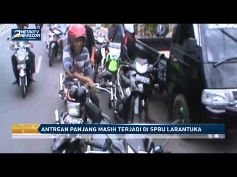 Pascakenaikan Harga BBM, Antrean Kendaraan di SPBU masih Mengular