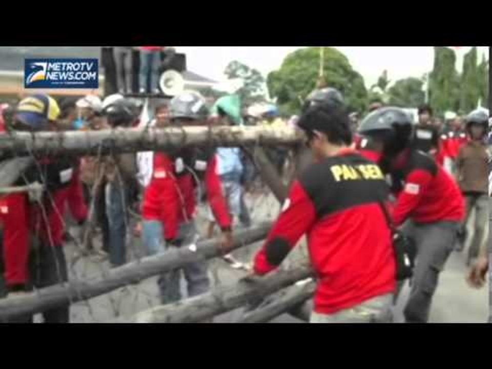 Unjuk Rasa Buruh di Majalengka Ricuh