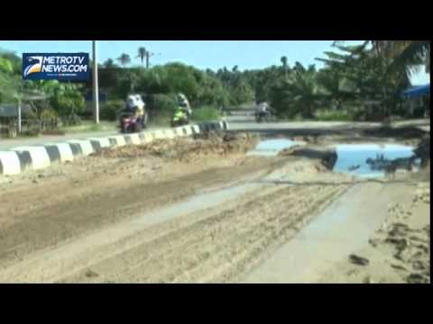 Jalan Provinsi di Rokan Hulu Rusak Parah