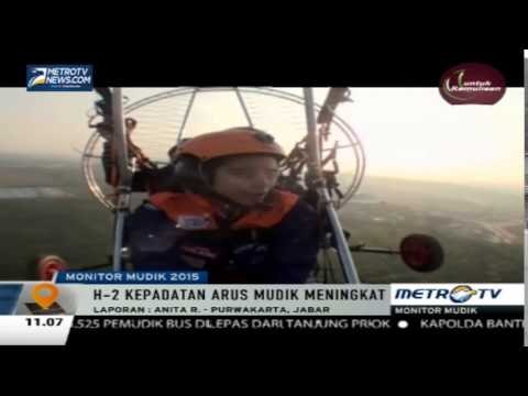 Pantau Arus Mudik Pakai Paramotor