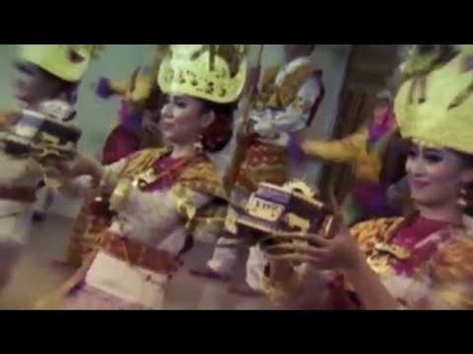 Idenesia - Jakarta Punya Kain Batik Bercorak Semanggi