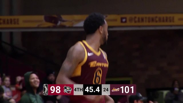 Scoochie Smith (17 points) Highlights vs. Erie BayHawks