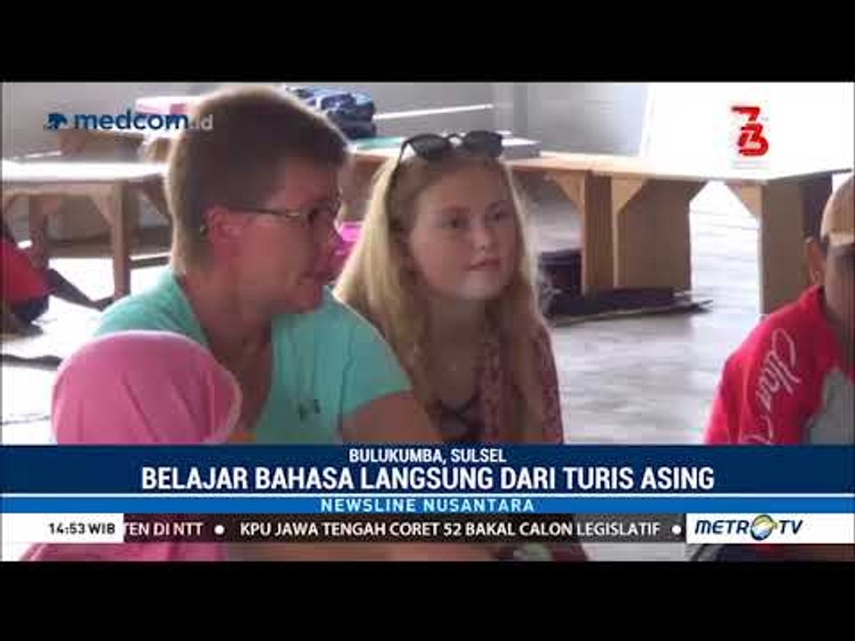 Anak-anak Bulukumba Belajar Bahasa Inggris Langsung dari Turis Asing