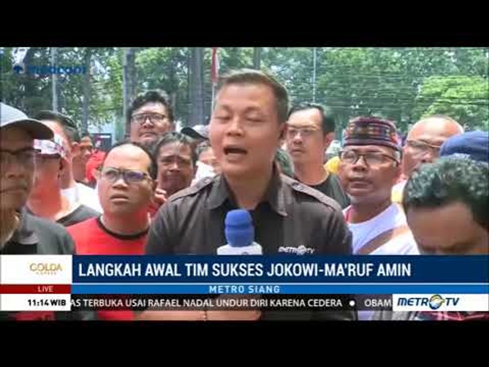 Ratusan Relawan Jokowi-Ma'ruf Amin Berkumpul di Rumah Aspirasi