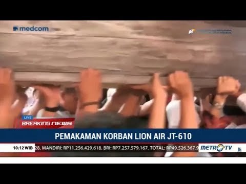 Isak Tangis Saat Jenazah Jannatun Cintia Dewi Tiba di Rumah Duka