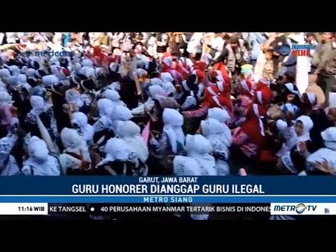 Demo Tolak Seleksi CPNS 2018 Oleh Massa Tenaga Honorer Di Karawang