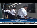 Reaksi Warga Melihat Gestur Hormat Petugas KAI Saat Kereta Berangkat