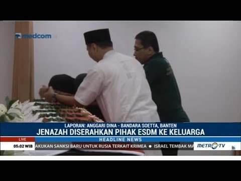 Tangis Keluarga Saat Memeluk Peti Jenazah Inayah, Pegawai KESDM Korban Lion Air