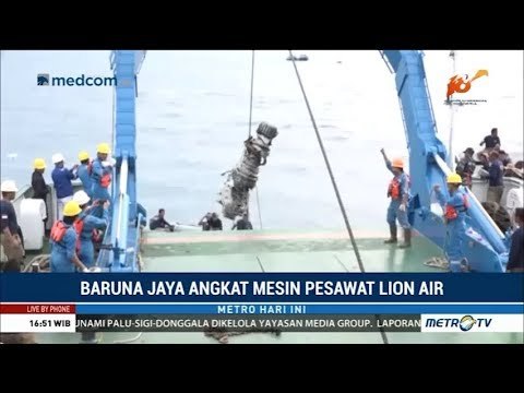 Proses Pengangkatan Turbin Pesawat Lion Air JT610