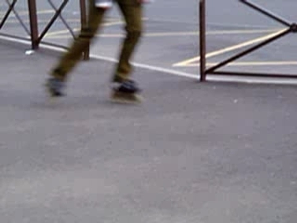 Apprendre_descente_trottoir_amorti_roller