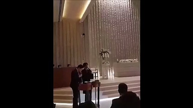 Song Joong Ki làm chủ hôn đám cưới