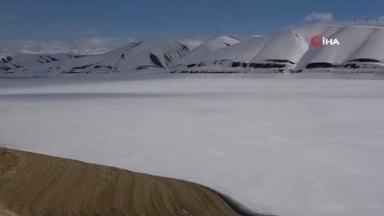 Soğukları Etkisini Kaybetmesiyle Buzlar Çözülmeye Başladı