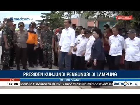 Jokowi Kunjungi Korban Tsunami di Lampung