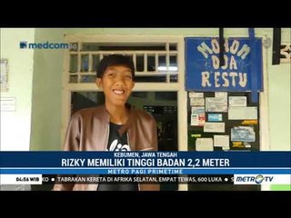Manusia Jangkung di Kebumen Memiliki Tinggi 2,2 Meter