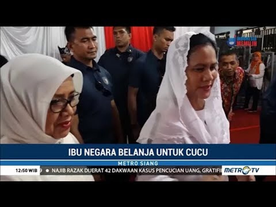Ibu Negara Belanja untuk Cucu