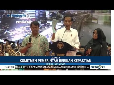 Jokowi Bagikan Tiga Ribu Sertifikat Tanah di Jaksel