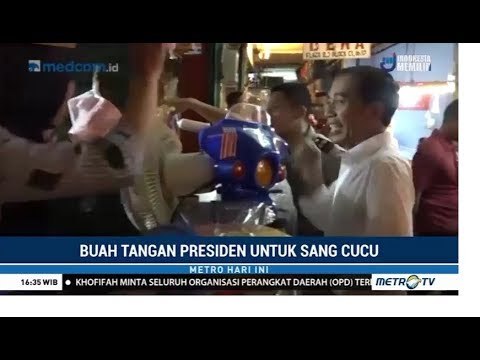 Kunjungi Lampung, Jokowi Beli Oleh-oleh untuk Sang Cucu