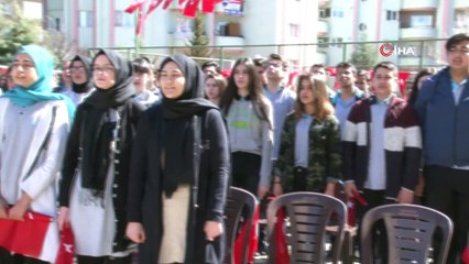 Öğrencilerle birlikte kuru ekmek yedi, üzüm hoşafı içti