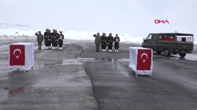 Hakkari Şehit Uzman Çavuşlar Çakır ve Temel İçin Hakkari'de Tören Düzenlendi